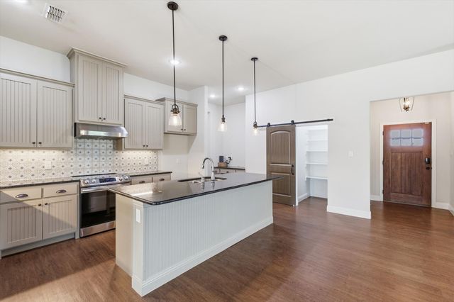 5013 Diamond Drive, Sanger, TX 76266