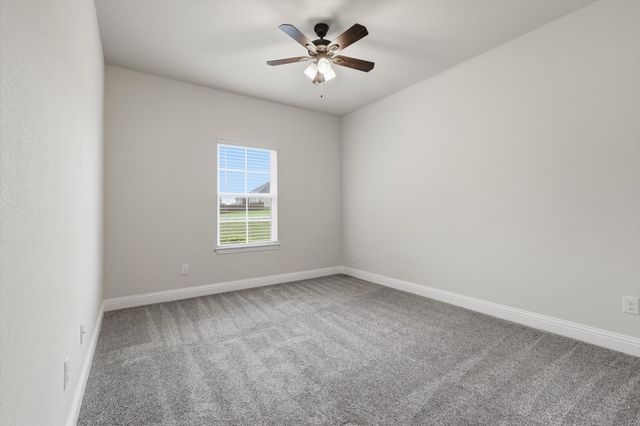 5013 Diamond Drive, Sanger, TX 76266