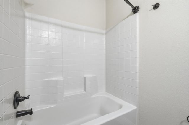 5013 Diamond Drive, Sanger, TX 76266
