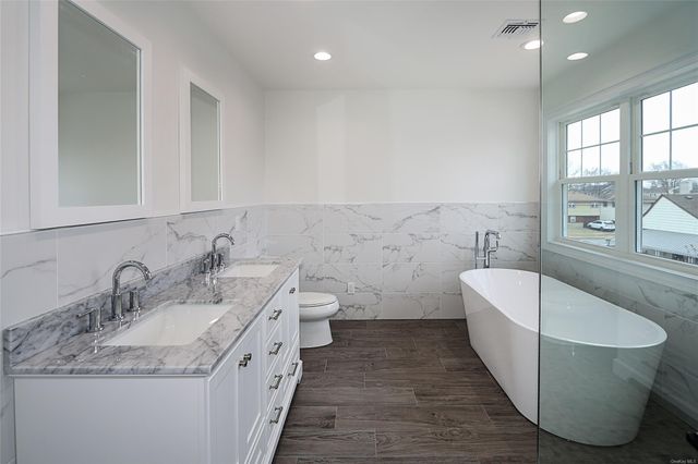 232 Grant Street, Massapequa Park, NY 11762