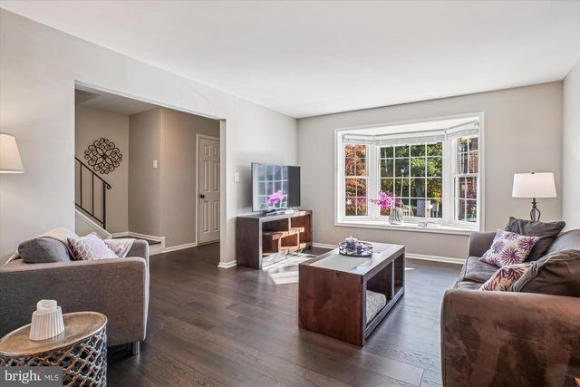 10212 PROVINCETOWN CT, Fairfax, VA 22032