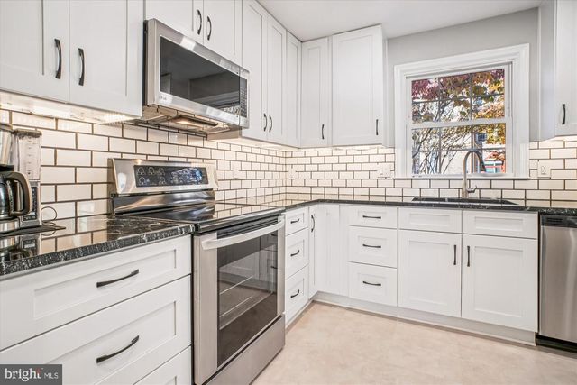 10212 PROVINCETOWN CT, Fairfax, VA 22032
