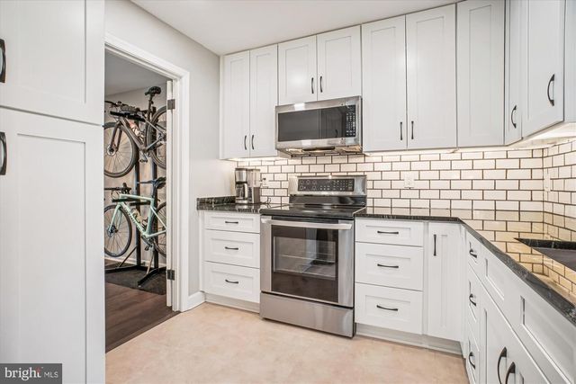 10212 PROVINCETOWN CT, Fairfax, VA 22032