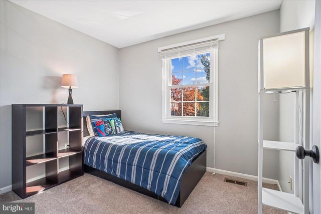 10212 PROVINCETOWN CT, Fairfax, VA 22032