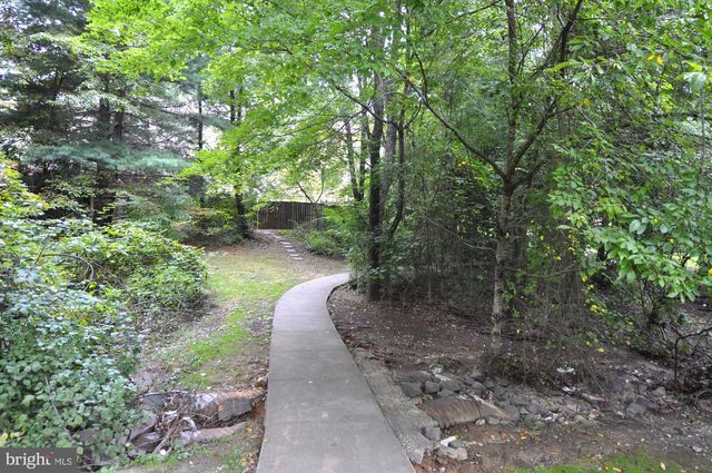 10212 PROVINCETOWN CT, Fairfax, VA 22032