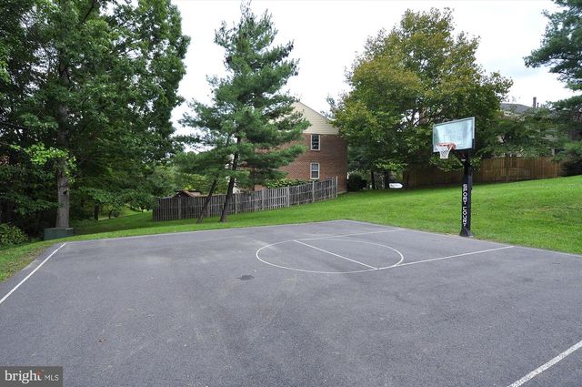 10212 PROVINCETOWN CT, Fairfax, VA 22032