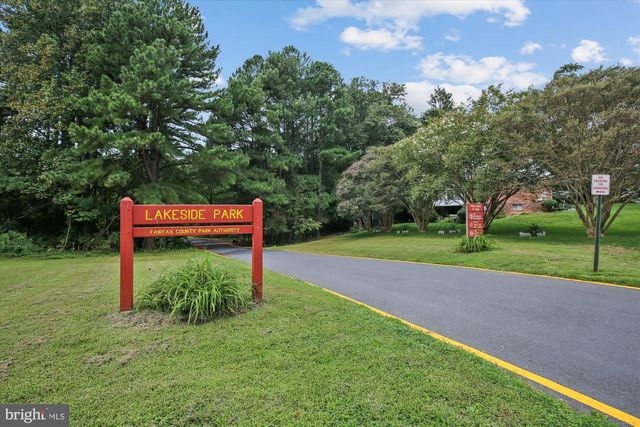 10212 PROVINCETOWN CT, Fairfax, VA 22032