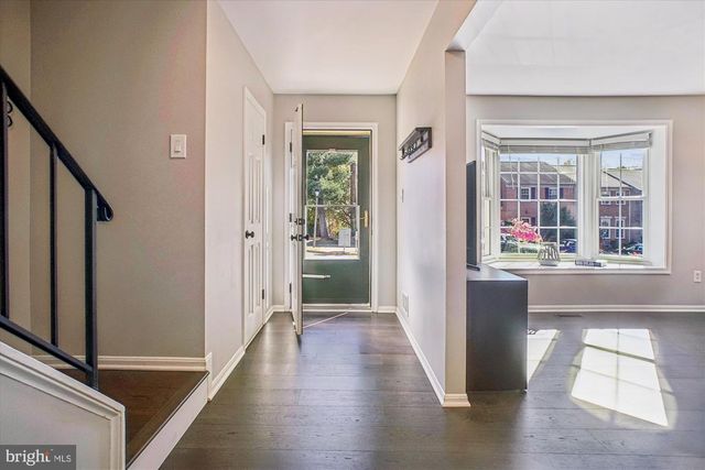 10212 PROVINCETOWN CT, Fairfax, VA 22032