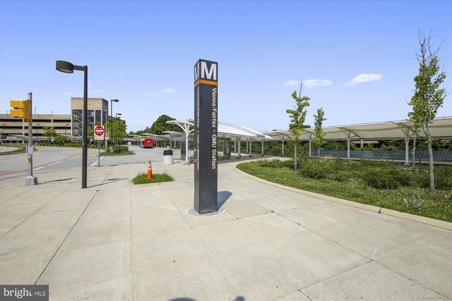 10212 PROVINCETOWN CT, Fairfax, VA 22032