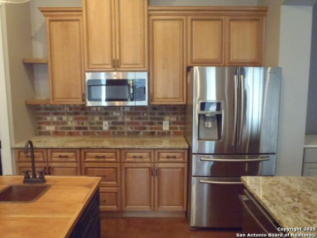 25511 Singing Rain, San Antonio, TX 78260