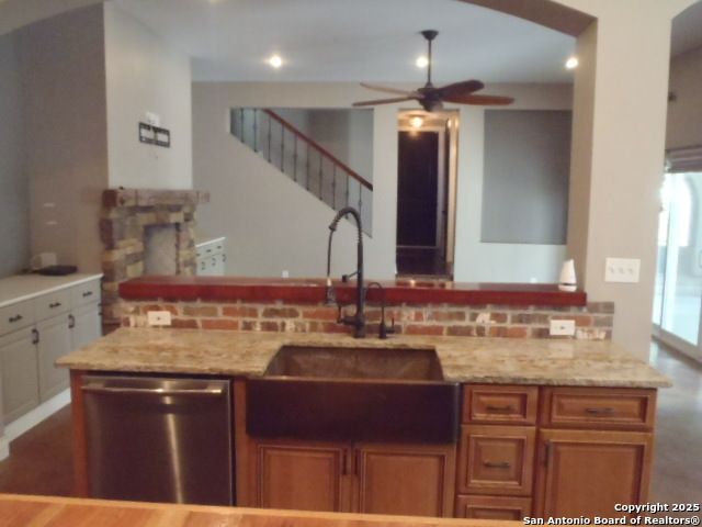 25511 Singing Rain, San Antonio, TX 78260