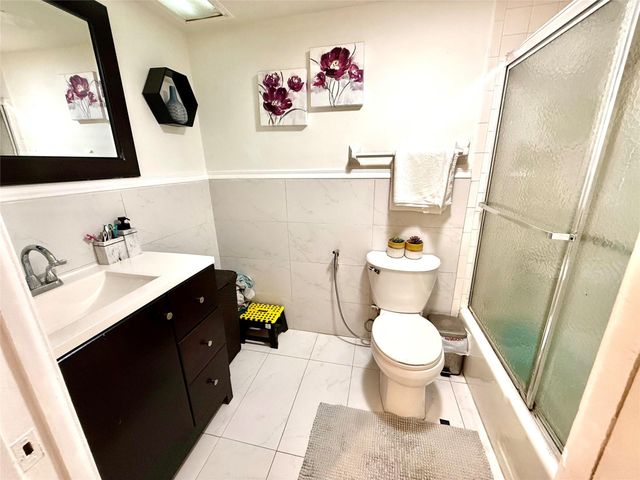 2850 Forest Hills Boulevard 214, Coral Springs, FL 33065