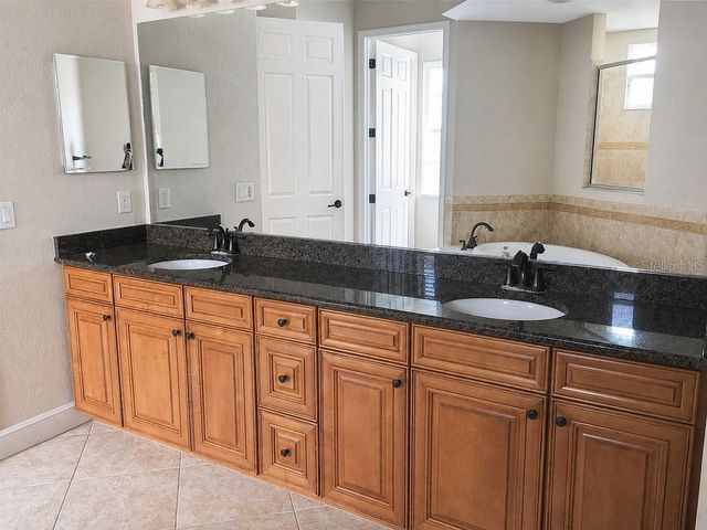 5570 ROCK DOVE DRIVE, Sarasota, FL 34241