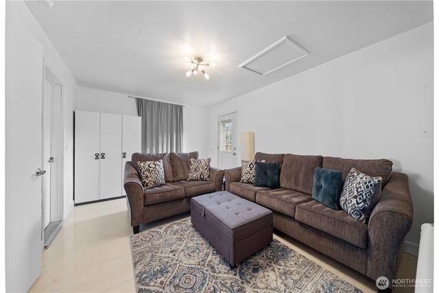 3022 270th Street, Ocean Park, WA 98640