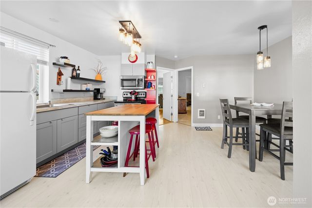 3022 270th Street, Ocean Park, WA 98640