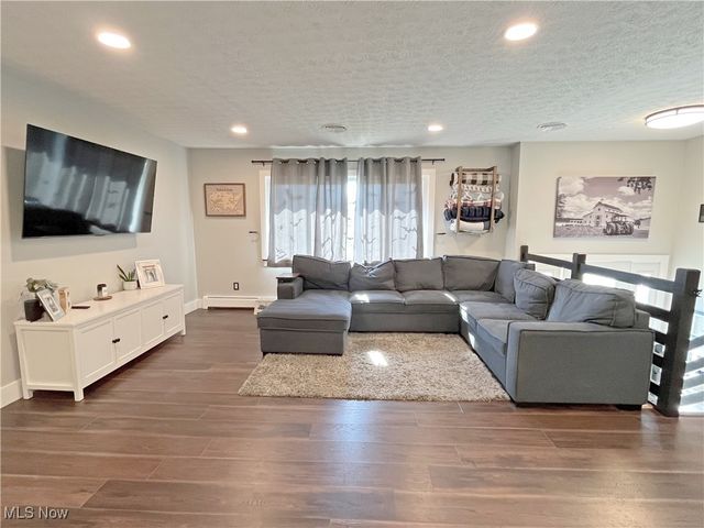 3335 Valley Forge Drive, Brunswick, OH 44212