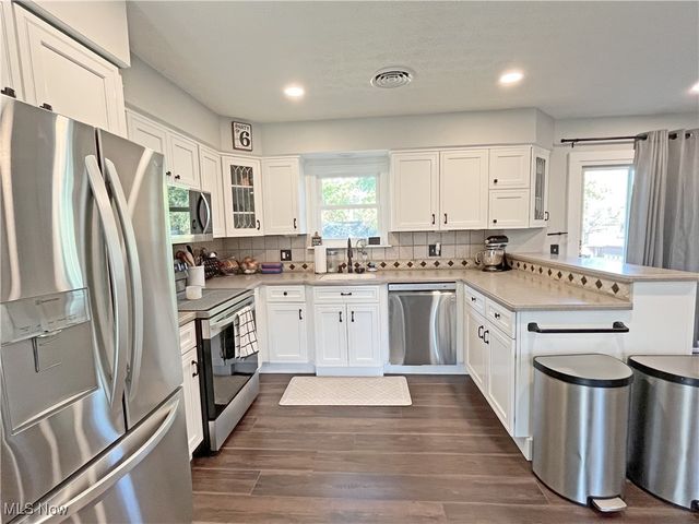 3335 Valley Forge Drive, Brunswick, OH 44212