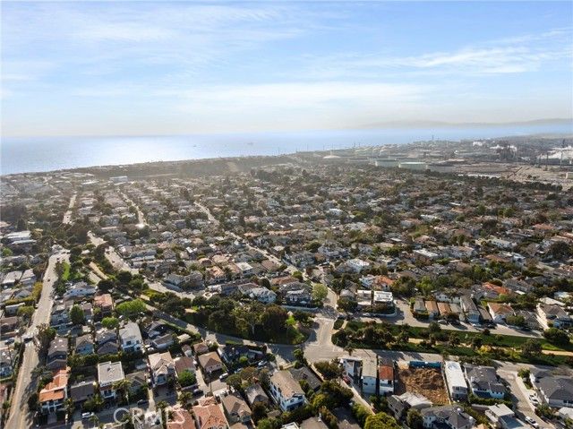 2616 N Poinsettia, Manhattan Beach, CA 90266