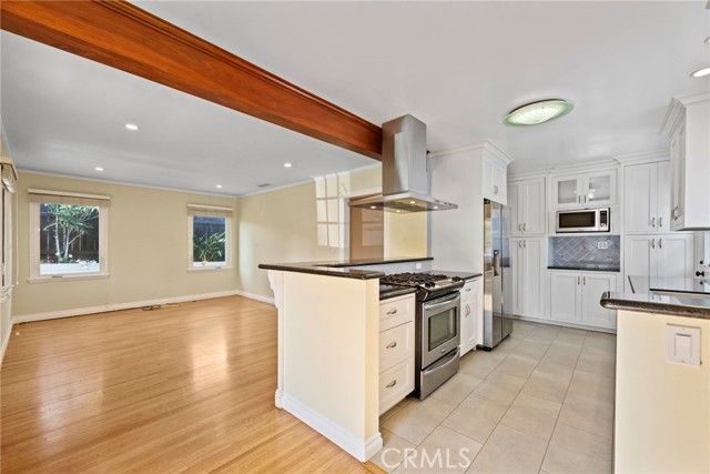 2616 N Poinsettia, Manhattan Beach, CA 90266