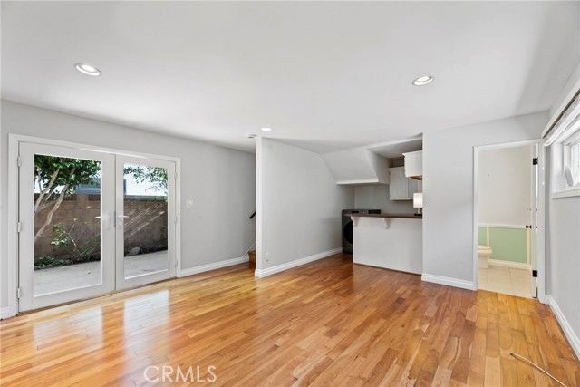 2616 N Poinsettia, Manhattan Beach, CA 90266