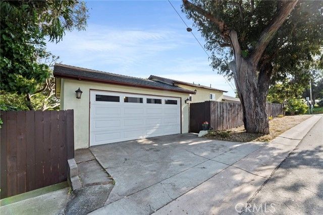 2616 N Poinsettia, Manhattan Beach, CA 90266