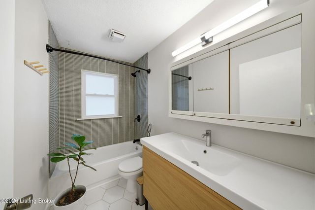 5505 Westhall Ave, Louisville, KY 40214