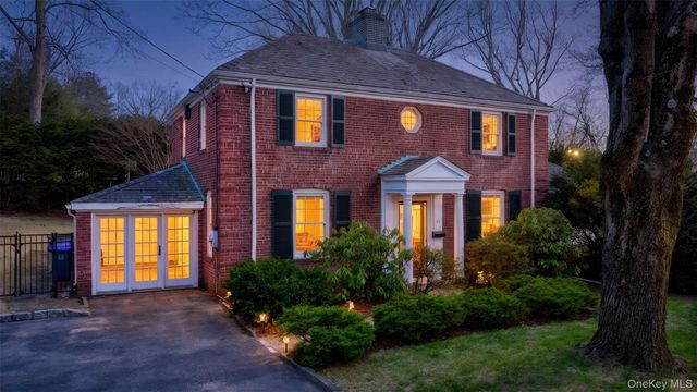 61 Kathwood Road, White Plains, NY 10607