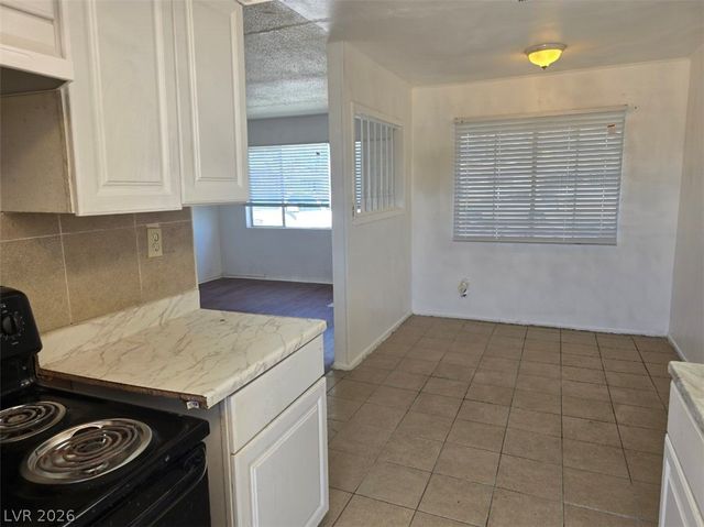817 Duquesne Avenue, North Las Vegas, NV 89030