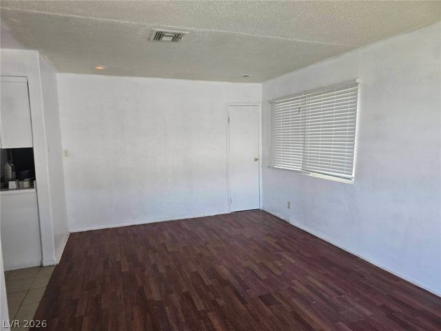 817 Duquesne Avenue, North Las Vegas, NV 89030