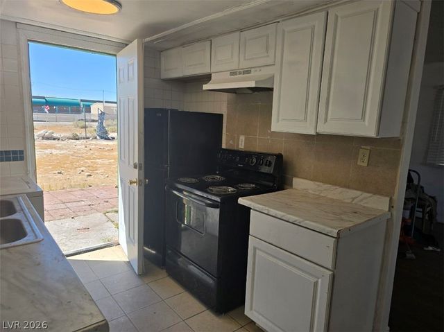 817 Duquesne Avenue, North Las Vegas, NV 89030