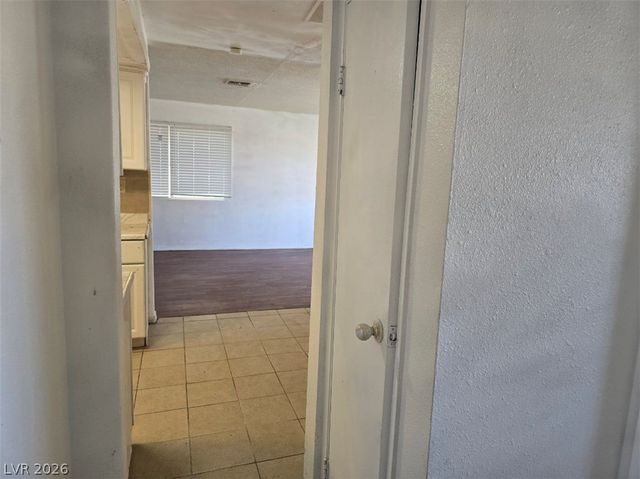 817 Duquesne Avenue, North Las Vegas, NV 89030