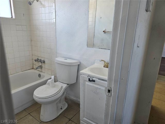 817 Duquesne Avenue, North Las Vegas, NV 89030