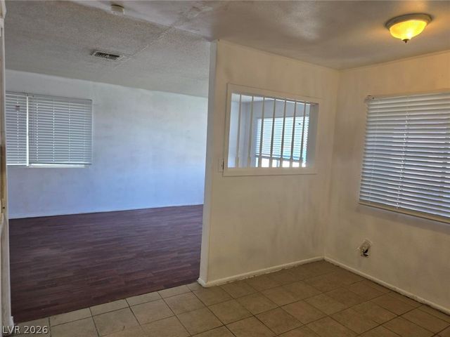 817 Duquesne Avenue, North Las Vegas, NV 89030
