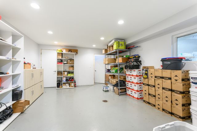 242 N Western Avenue, Chicago, IL 60612