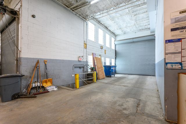 242 N Western Avenue, Chicago, IL 60612