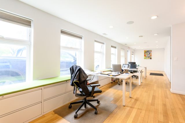 242 N Western Avenue, Chicago, IL 60612