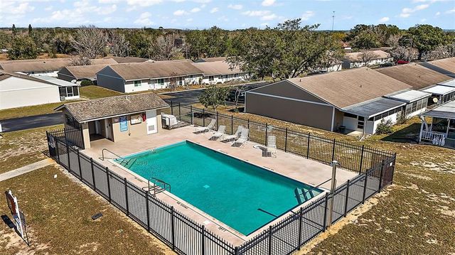 30215 TAVARES RIDGE BOULEVARD 11, Tavares, FL 32778