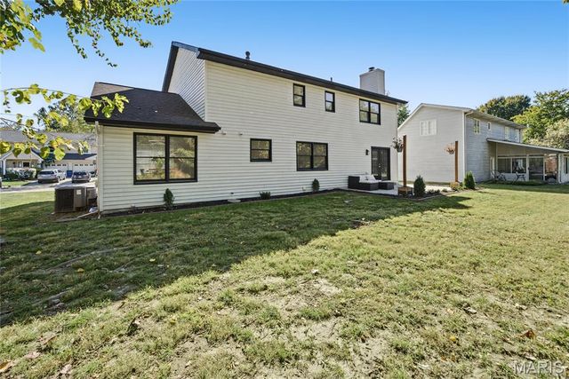 1413 Lantz Court, Edwardsville, IL 62025
