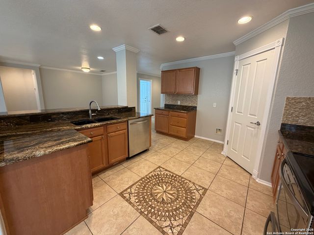 5408 COLUMBIA DR, Schertz, TX 78108