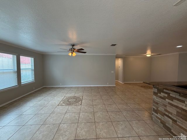 5408 COLUMBIA DR, Schertz, TX 78108