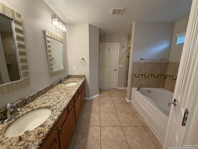 5408 COLUMBIA DR, Schertz, TX 78108