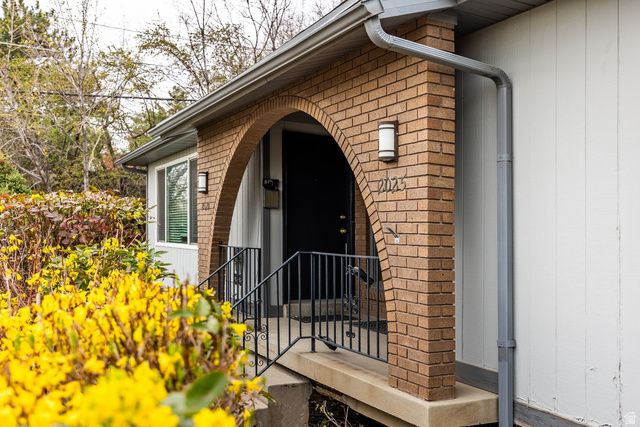 2025 S BROADMOOR ST, Salt Lake City, UT 84108