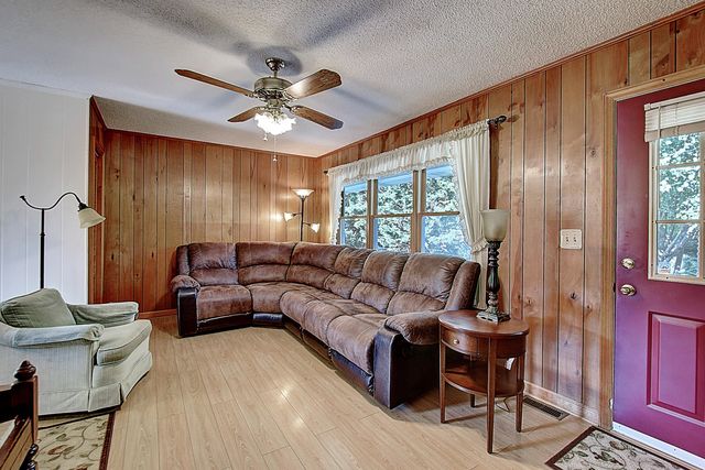 367 Toll Branch Road, Johnson City, TN 37601