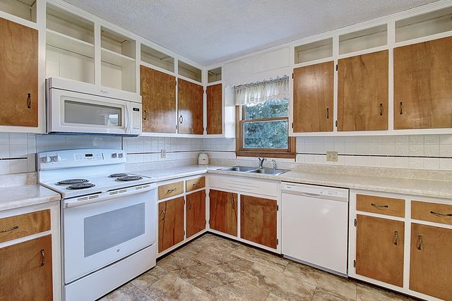 367 Toll Branch Road, Johnson City, TN 37601