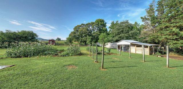 367 Toll Branch Road, Johnson City, TN 37601