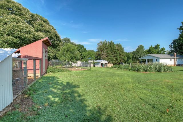 367 Toll Branch Road, Johnson City, TN 37601