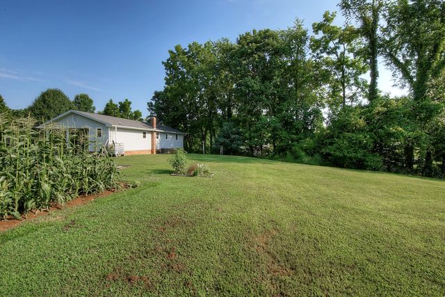 367 Toll Branch Road, Johnson City, TN 37601