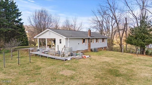 367 Toll Branch Road, Johnson City, TN 37601