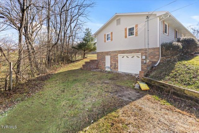 367 Toll Branch Road, Johnson City, TN 37601