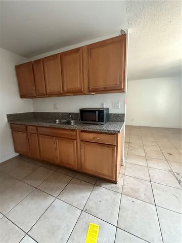14805 N Chase Street 219, Panorama City, CA 91402